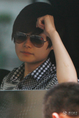 超MAN越野車！李宇春豪華座駕首曝光