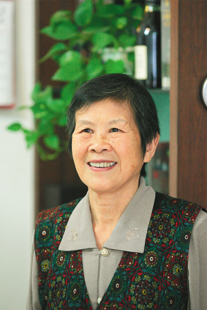 伍竹迪：新中國(guó)首批女飛行員(圖)