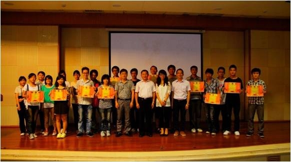 鳳凰花社“愛心包裹勸募挑戰(zhàn)賽”頒獎大會圓滿召開