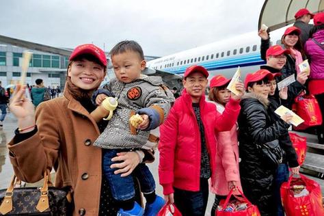 福州外來工包機返鄉(xiāng)