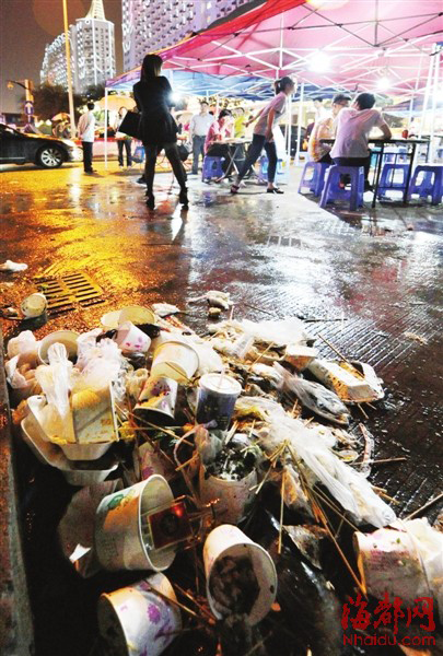 福州夜間大排檔亂象回潮 市容局稱將統(tǒng)一整治