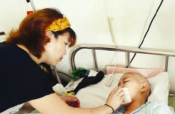 白血病女孩挺過H1N1 網(wǎng)友共同救助14歲漳州少女