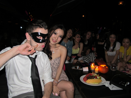 福州:萬圣節(jié)吸引眾多外籍人士狂歡