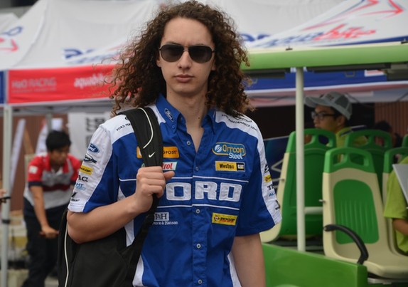 2013世界水上極速運(yùn)動大賽 俊男靚女齊聚靜蘭賽場