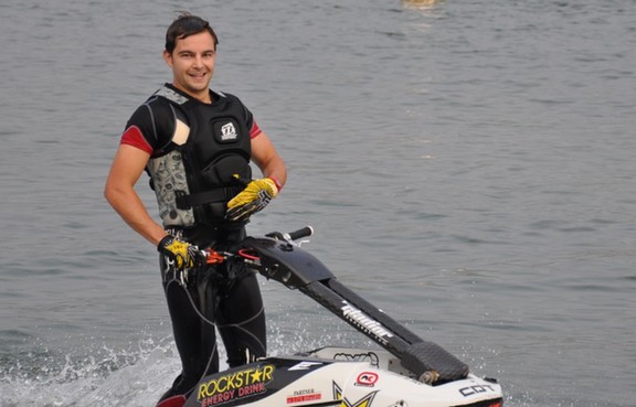 2013世界水上極速運(yùn)動(dòng)大賽 俊男靚女齊聚靜蘭賽場(chǎng)