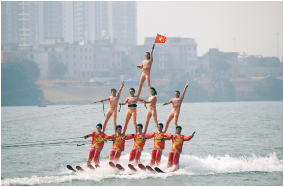 2013世界水上極速運(yùn)動大賽落幕 柳州再成焦點(diǎn)