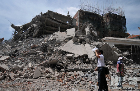 ?？谏习肽瓴鸪`法建筑近30萬平方米