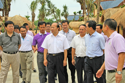 海南省副省長李秀領(lǐng)一行到保亭調(diào)研