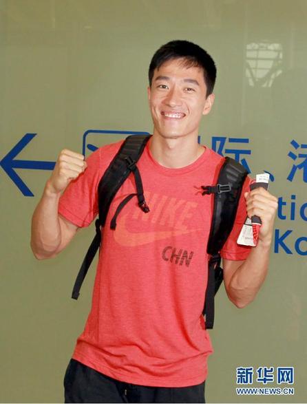 劉翔抵達倫敦 備戰(zhàn)奧運