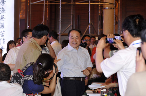 莫言：提高閱讀量，要讓老百姓先讀得起書