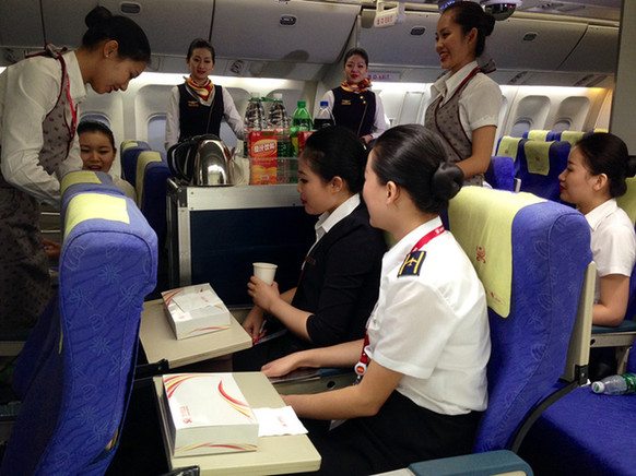 海南航空“完美空乘體驗(yàn)營(yíng)”活動(dòng)完美收官