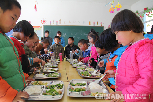 愛心在奉獻(xiàn)里綻放秦皇島海事青年志愿者三月在行動(dòng)