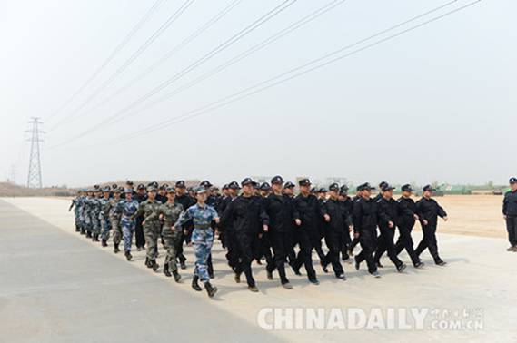 白求恩醫(yī)務士官學校與石市長安分局開展軍警共建活動