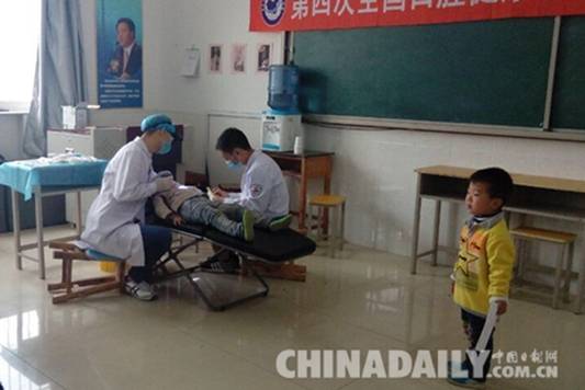 第四次全國(guó)口腔健康流行病調(diào)查走進(jìn)遵化東小寨幼兒園