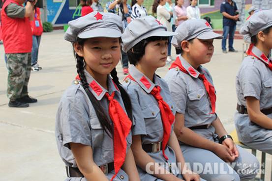 愛(ài)心助學(xué)行 為西柏坡革命老區(qū)學(xué)子圓電腦夢(mèng)