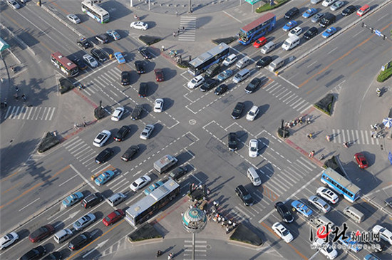 廿七年汗水灑滿(mǎn)交宣路——記邯鄲交警支隊(duì)宣傳科科長(zhǎng)張貴民