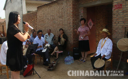 向抗戰(zhàn)老兵致敬：只有一位觀眾的京劇演唱會