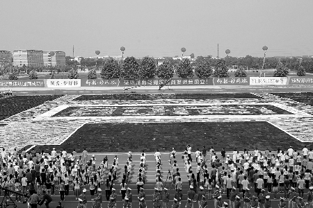 豫派服裝實現(xiàn)