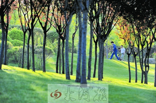 人曬跑了，街上沒那么堵了