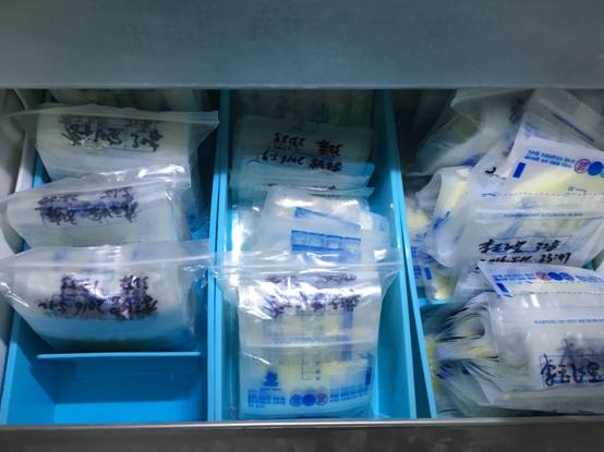 【母乳喂養(yǎng)宣傳日】鄭州市兒童醫(yī)院讓住院（無陪）小嬰兒吃上母乳