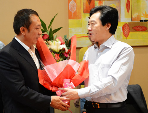 河南潢川縣召開(kāi)黃久生先進(jìn)事跡座談會(huì)