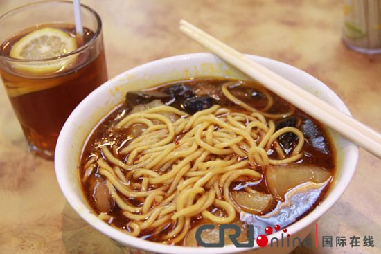 舌尖上的香港:從街頭走入餐廳的車仔面