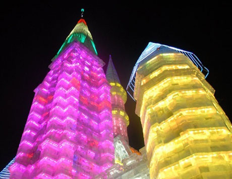 永不重復(fù)的童話(huà)——哈爾濱冰燈游園會(huì)[圖]