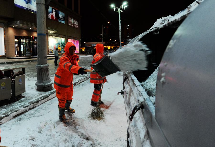 “雪不停清不停，雪不凈不收工”——暴雪過后哈爾濱發(fā)起清雪“攻堅戰(zhàn)”