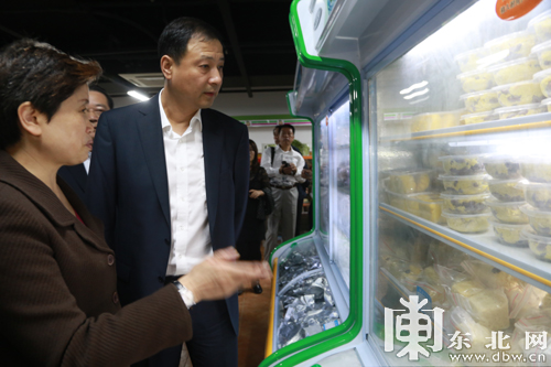 我省加強(qiáng)綠色食品營銷體系建設(shè) 專賣店開進(jìn)上海地鐵站