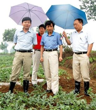 湖北省委稱破格提拔最年輕市長基于四點(diǎn)考慮