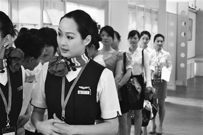 東航招聘昨面試 千人角逐