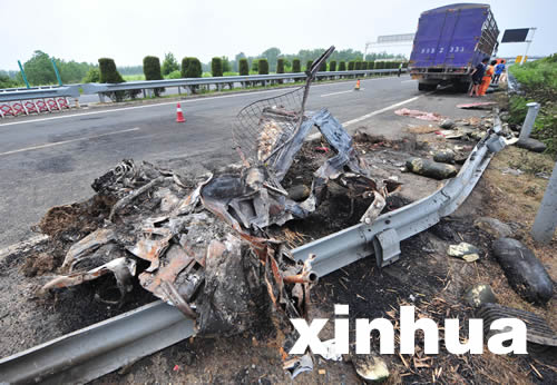 湖北隨岳高速“74”重大交通事故最終確定26人死亡