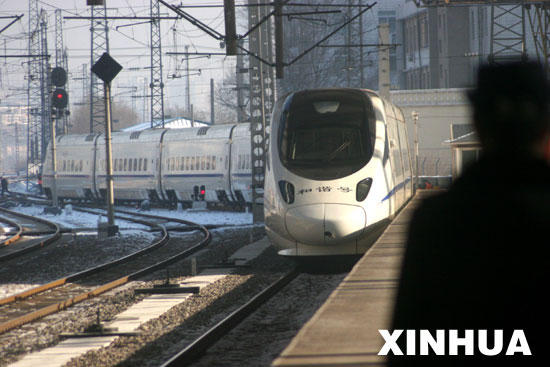 中國(guó)經(jīng)濟(jì)正在轉(zhuǎn)型發(fā)展的良性軌道上行走