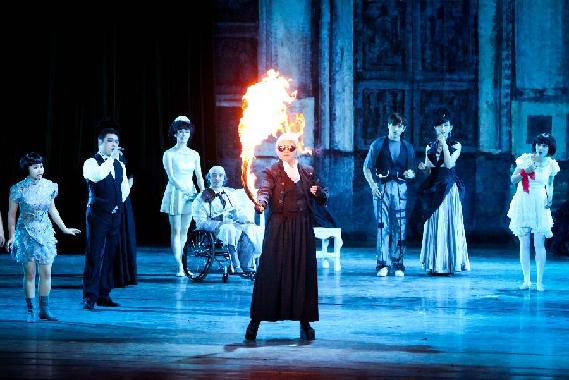 雜技童話劇《胡桃?jiàn)A子》在長(zhǎng)春上演