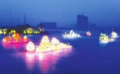 第三屆吉林市河燈文化節(jié) 河燈點(diǎn)亮江城夜