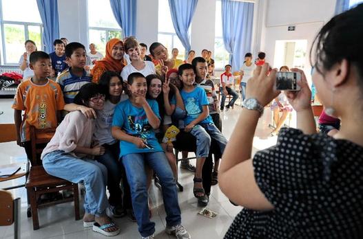 洋學(xué)生下鄉(xiāng)支教的“最后一課”