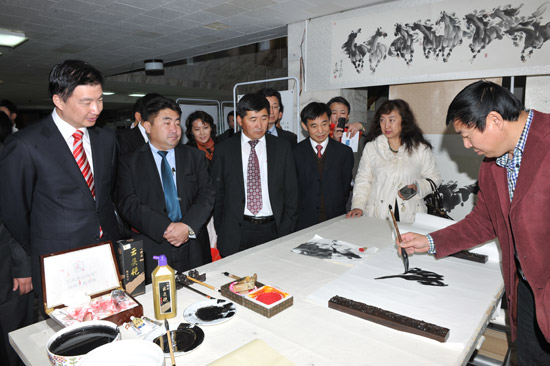 “2013蒙古行—中國(guó)吉林文化周”活動(dòng)綜述