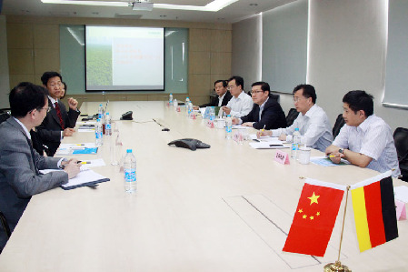 周謙調(diào)研西門(mén)子電站力促智能電網(wǎng)集群發(fā)展