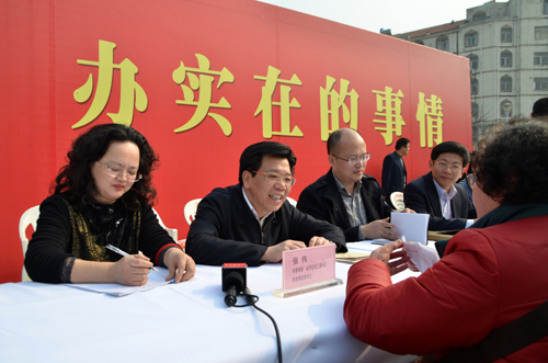 張家港楊舍鎮(zhèn)開展“民生面對(duì)面”活動(dòng)