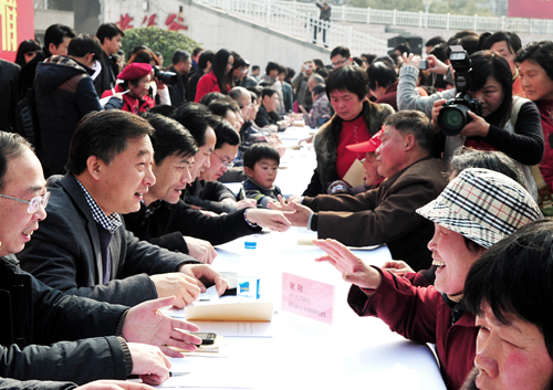 張家港楊舍鎮(zhèn)開展“民生面對(duì)面”活動(dòng)