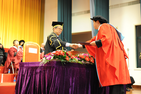 四川大學校長謝和平獲諾丁漢大學名譽博士學位