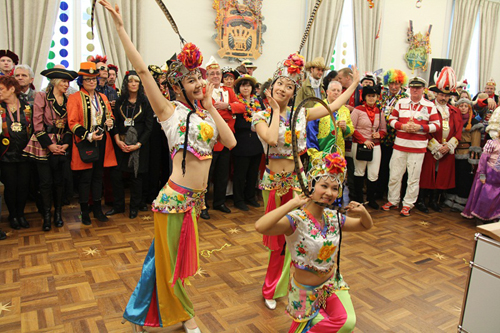 成都民俗文化添彩波恩“狂歡節(jié)”