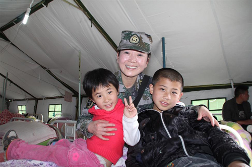 “四朵金花”地震災(zāi)區(qū)暖人心