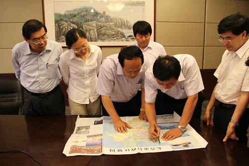 山東省僑辦主任赴東營調(diào)研推動現(xiàn)代農(nóng)業(yè)項目