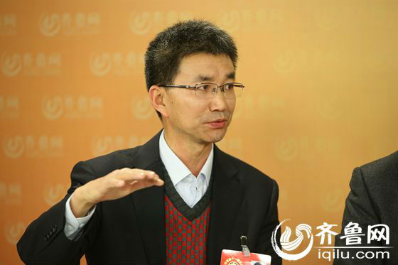 政協(xié)委員熱議“新常態(tài)”：政府要簡(jiǎn)政放權(quán)適應(yīng)新常態(tài)