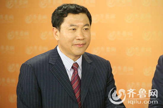 【兩會(huì)大家談】產(chǎn)業(yè)結(jié)構(gòu)調(diào)整進(jìn)入新常態(tài) 創(chuàng)新驅(qū)動(dòng)引領(lǐng)升級(jí)