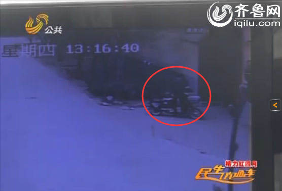 濟南一村莊門上現奇怪符號 村民疑為發(fā)傳單者留下