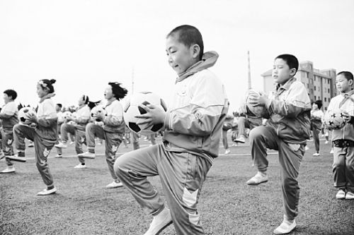 山東設(shè)大中小學(xué)四級足球聯(lián)賽 打造足球特色學(xué)校