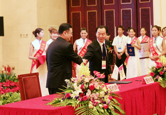 十藝節(jié)市場推介暨合作企業(yè)簽約儀式在濟(jì)舉行