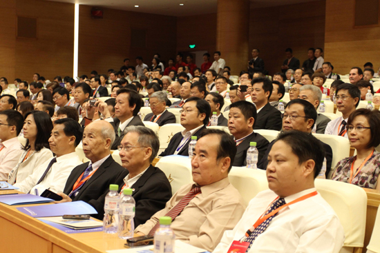 第六屆華商企業(yè)科技創(chuàng)新合作交流會(huì)在山東濟(jì)南開幕